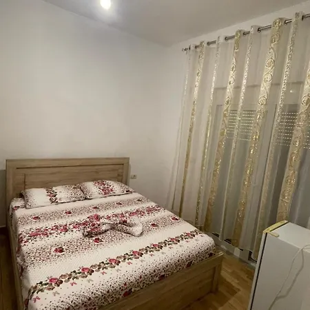 Mino's House Rent ゲストハウス Sarandë